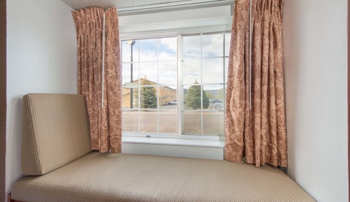 Studio Suite, 1 King Bed, Non Smoking