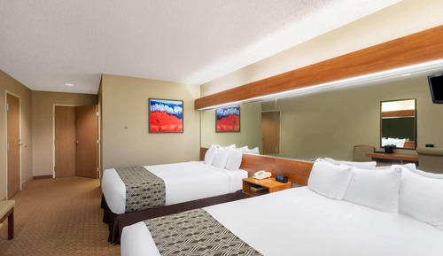 Deluxe Room, 2 Queen Beds, Accessible, Non Smoking (Mobility)