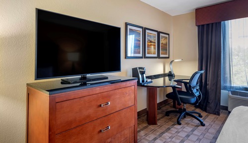 Suite, 2 Queen Beds, Non Smoking (with Sofabed)