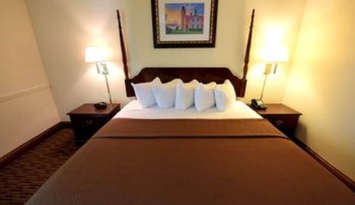 Deluxe Suite, 2 Bedrooms, Balcony, Lake View