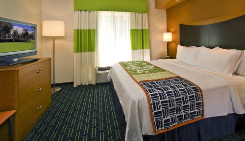 Standard Room, 1 King Bed (Hearing Accessible)