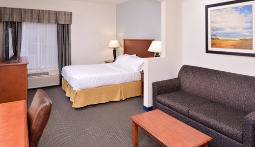 Suite, 1 King Bed, Accessible (Communications, Mobility, Access Tub)