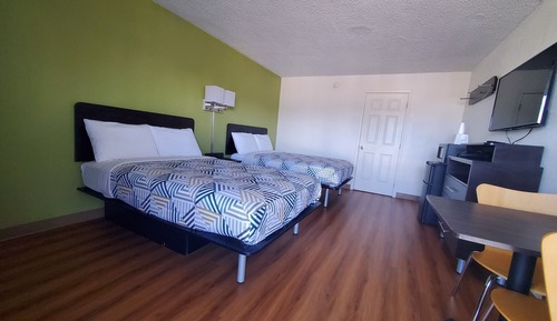 Deluxe Room, 2 Double Beds, Non Smoking, Refrigerator & Microwave