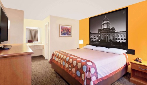 Room, 1 King Bed, Accessible, Non Smoking (Mobility)