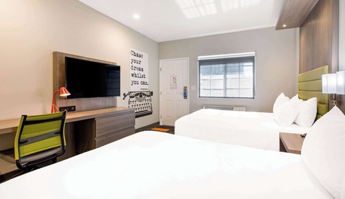 Standard Room, 2 Queen Beds, Non Smoking