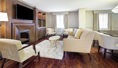 Suite, 1 King Bed