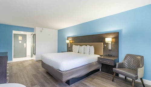 Oceanfront King Suite