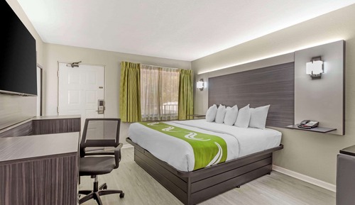 Standard Room, 1 King Bed, Non Smoking