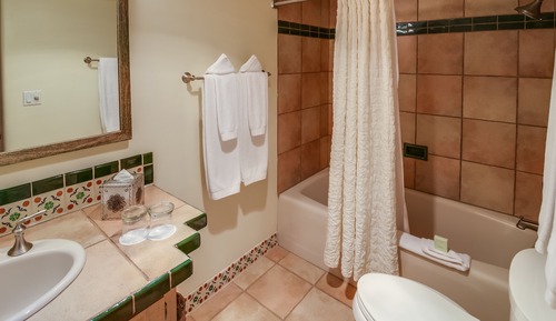Deluxe Room, 1 King Bed