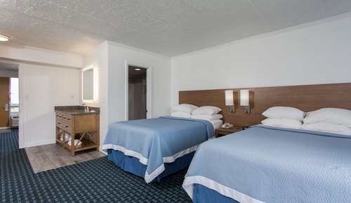 Deluxe Suite with Sea View