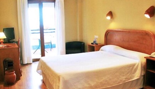 Double Room (with extra bed)