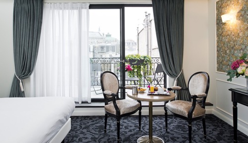 Deluxe Terrace Room