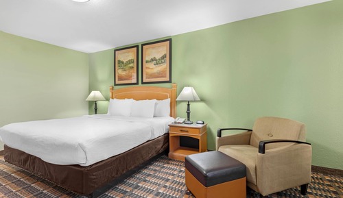 Standard Room, 1 King Bed, Non Smoking