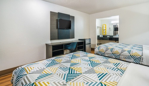 Standard Room, 2 Queen Beds, Non Smoking