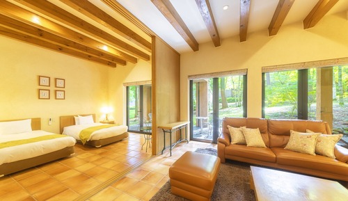 [Forest Village] Dinner buffet with 2 meals (dinner starts at 6pm), room for 2