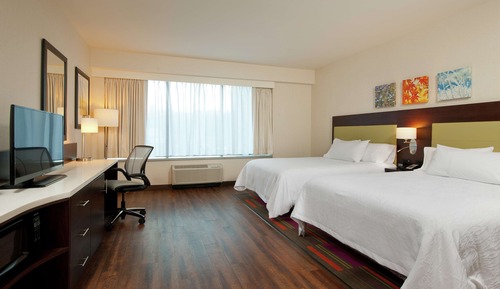 Room, 2 Queen Beds, Accessible, Non Smoking (Roll-In Shower)