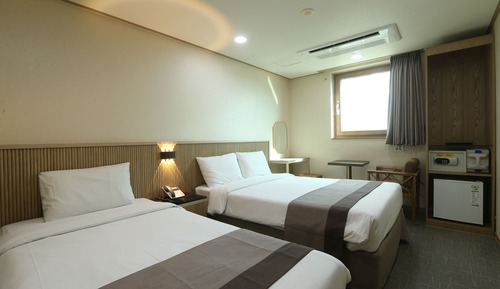 Deluxe Twin Room (Latex Mattress)