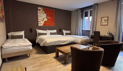 Standard Quadruple Room, 1 Bedroom, Courtyard View