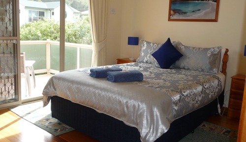 Queen Share Room