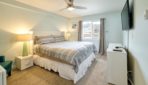 Premier Condo, 1 Bedroom, Kitchen, Beach View