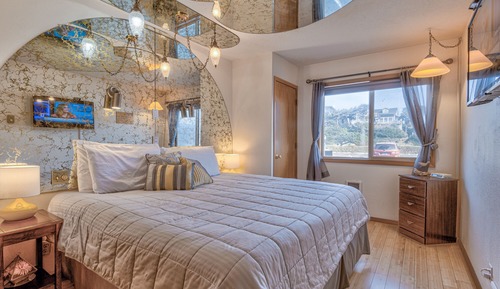 Signature Condo, 1 Bedroom, Kitchen, Beach View