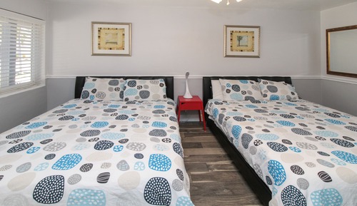 Studio, 2 Queen Beds (with kitchen)