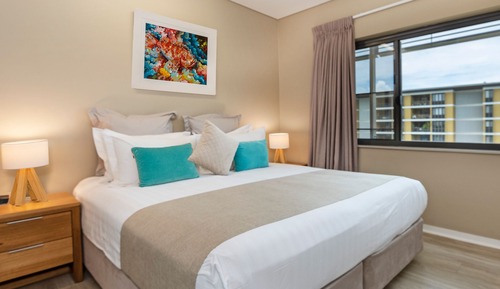 Luxury Apartment, 2 Bedrooms, Harbour View + FREE CAR