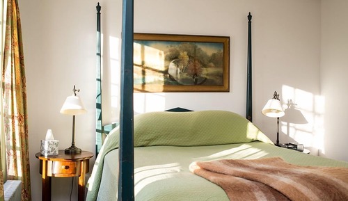 Room 194, 1 Queen bed, 1 Sofa bed, Courtyard View with balcony
