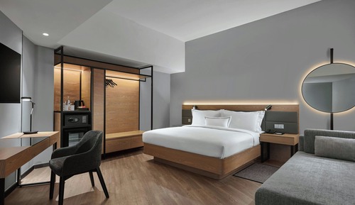 Deluxe Room, 1 King Bed with Sofa bed, Non Smoking