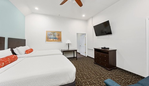 Deluxe Suite, 2 Bedrooms, Kitchen, City View