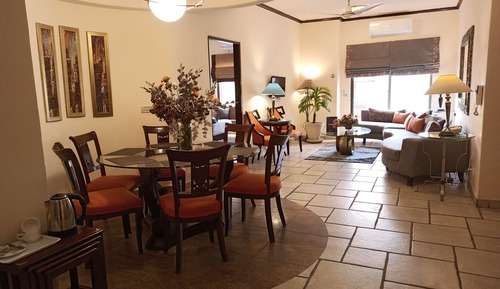 Deluxe Apartment