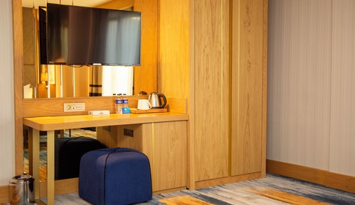 Superior Room, 1 King Bed