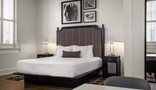 King Corner Suite