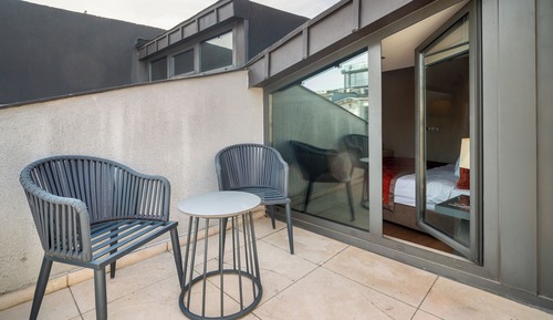 Studio, Terrace