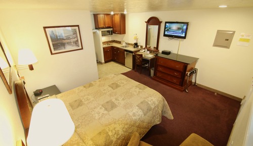 Room, 1 Queen Bed, Kitchenette