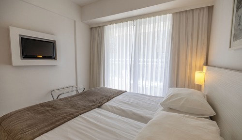 Economy Room,Low Floor Smaller Bathroom Side