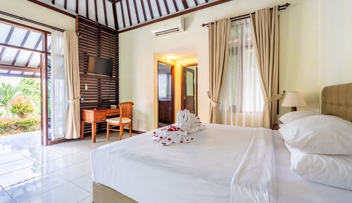 Deluxe One Bedroom