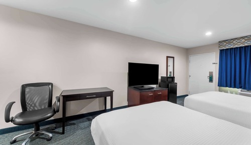 Room, 2 Queen Beds, Accessible, Non Smoking