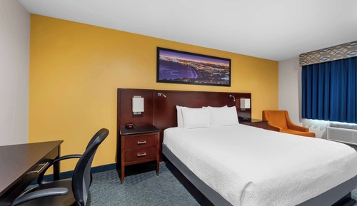 Standard Room, 1 King Bed, Non Smoking