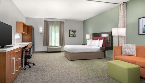Studio, 1 Queen Bed with Sofa Bed, Accessible, Bathtub