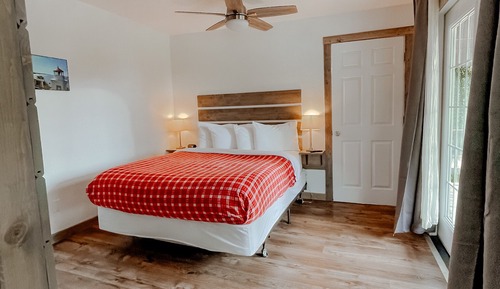 Deluxe Suite, 1 Queen Bed