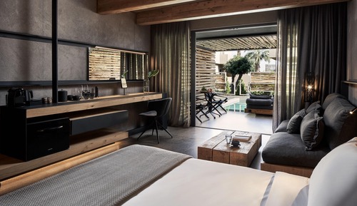 Elegance Open Plan Suite, independent pool, Garden View