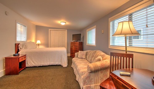 Standard Room, 1 Queen Bed, Non Smoking, Kitchenette (137- 1 Queen Bed Kitchenette Non-OV)