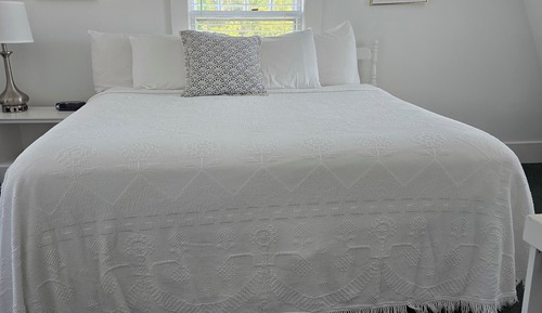 Standard Room, 1 King Bed, Non Smoking (108- 1 King Bed 2nd Floor Non-OV)