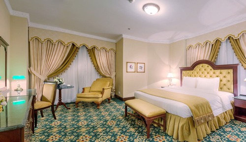 Deluxe Suite