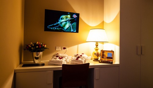Suite, Patio, Garden View (Accessible)