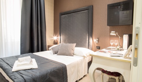 Economy Room