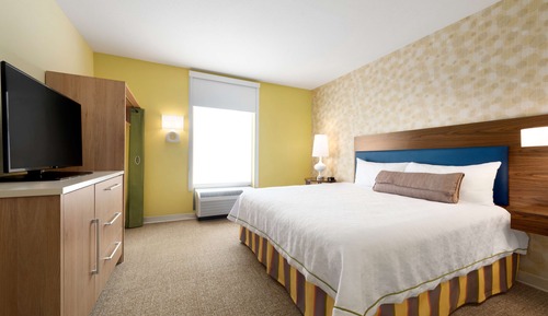 Suite, 1 King Bed, Non Smoking