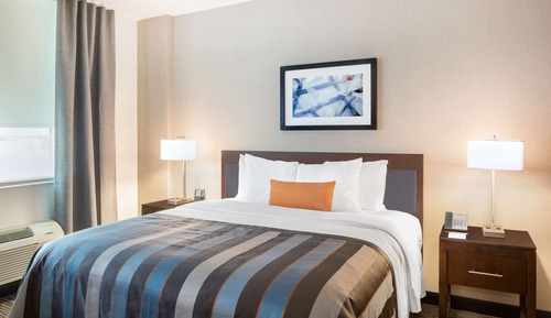 Suite, 1 King Bed, Non Smoking