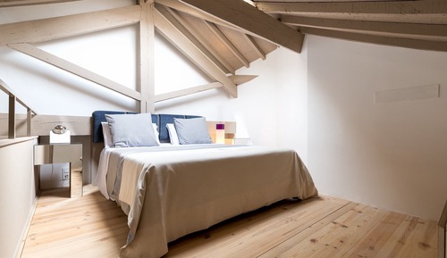 Design Studio, 1 Queen Bed